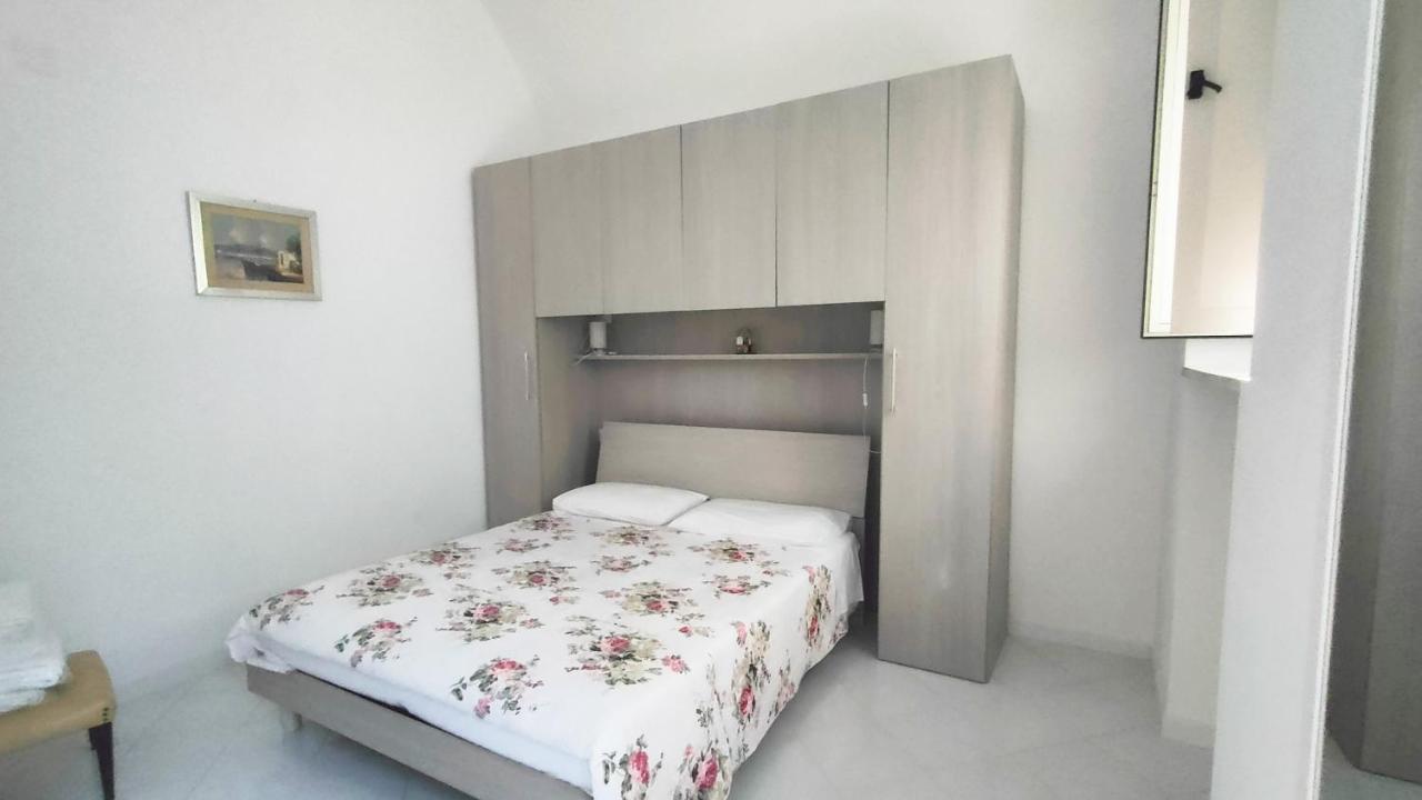 Casa Vacanza "Nonna Matilde" A Meta Di Sorrento, 600Mt Dal Mare, Casa Per 4 Exterior photo