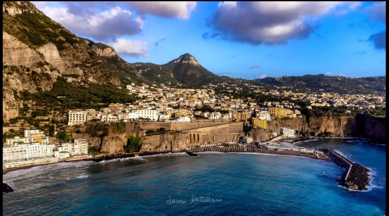 Casa Vacanza "Nonna Matilde" A Meta Di Sorrento, 600Mt Dal Mare, Casa Per 4 Exterior photo