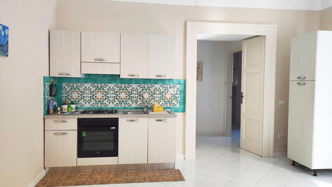 Casa Vacanza "Nonna Matilde" A Meta Di Sorrento, 600Mt Dal Mare, Casa Per 4 Exterior photo